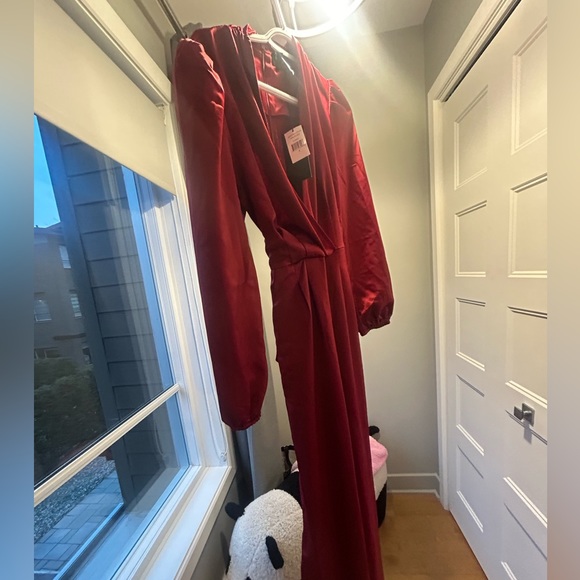 New with tags Red silk one piece Kendall & kylie small - Picture 3 of 5